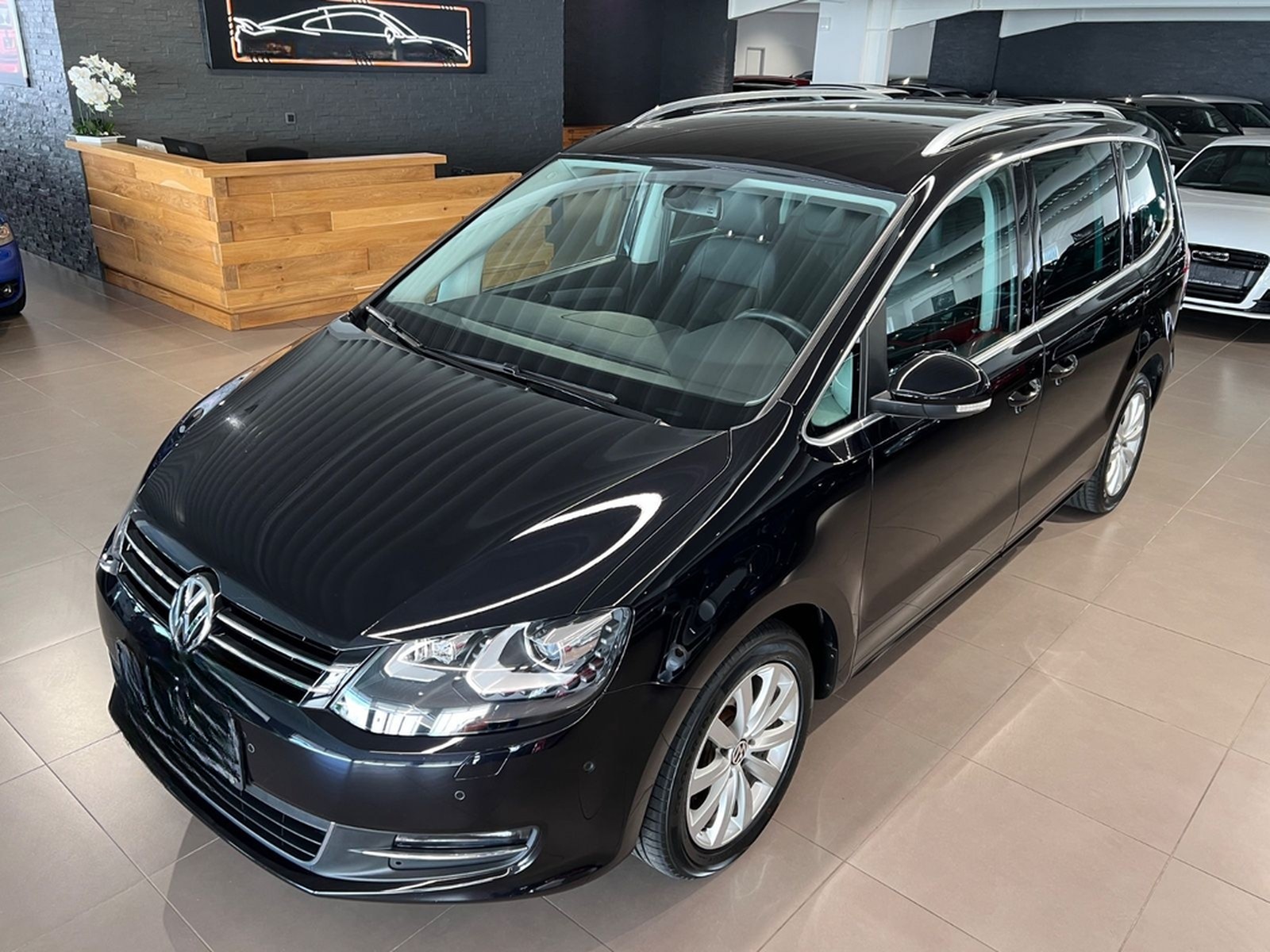 Volkswagen Sharan 2.0 TSI DSG Highline 1.HAND 7-Sitze NAVI foto 16