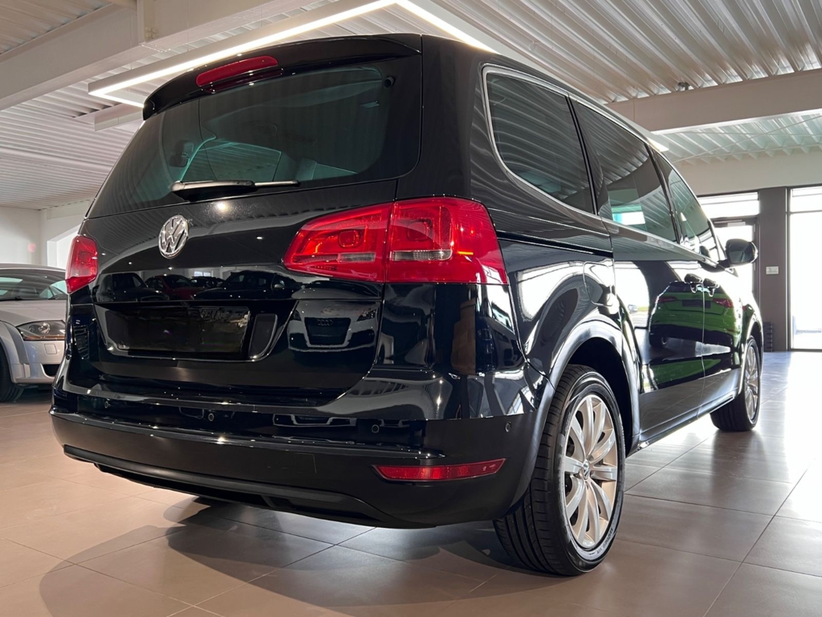 Volkswagen Sharan 2.0 TSI DSG Highline 1.HAND 7-Sitze NAVI foto 18