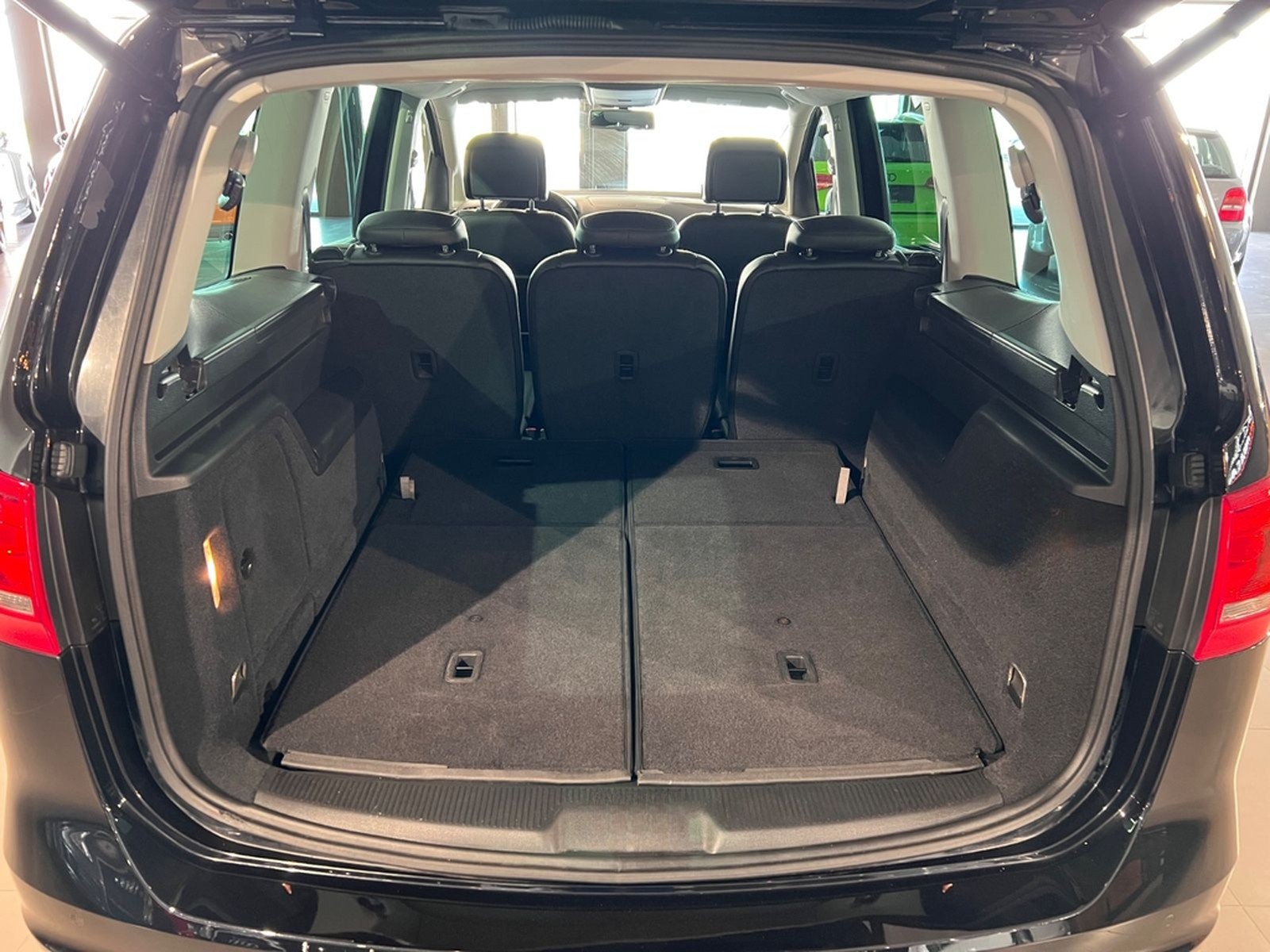 Volkswagen Sharan 2.0 TSI DSG Highline 1.HAND 7-Sitze NAVI foto 24