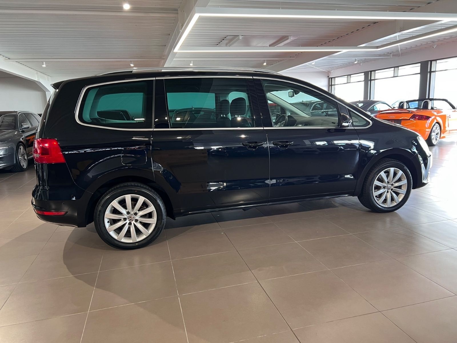 Volkswagen Sharan 2.0 TSI DSG Highline 1.HAND 7-Sitze NAVI foto 9