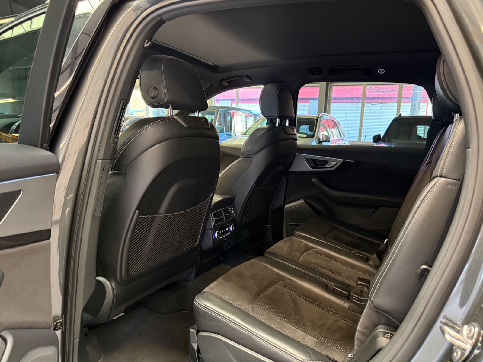 Audi Q7 3.0TDI quattro S LINE 7SITZ/VIRT/ACC/PANO/AHK foto 14