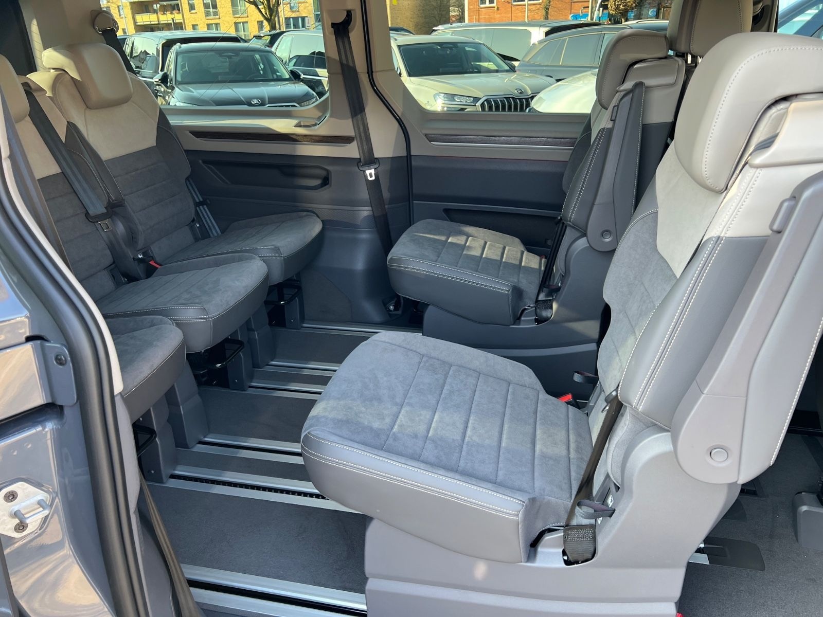 Volkswagen T7 Multivan 2,0 TDI Style / Edition IQ Kamera foto 13
