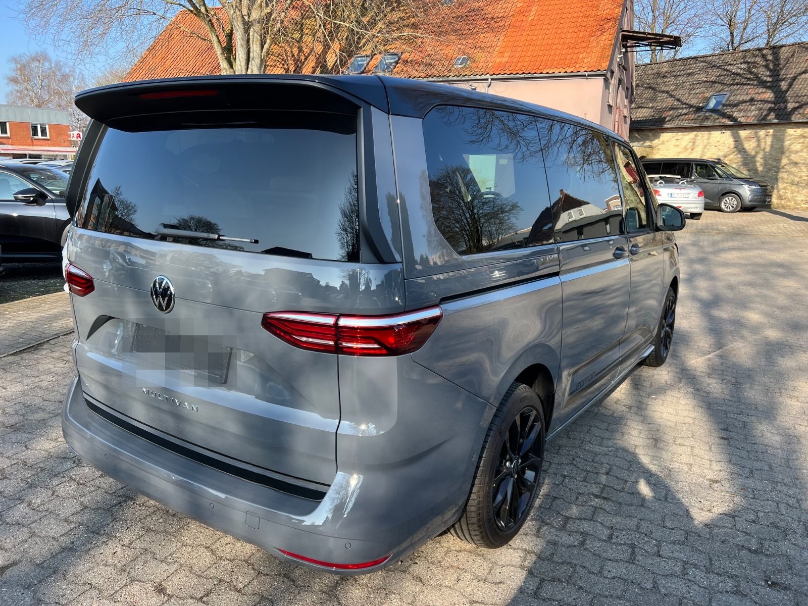Volkswagen T7 Multivan 2,0 TDI Style / Edition IQ Kamera foto 3