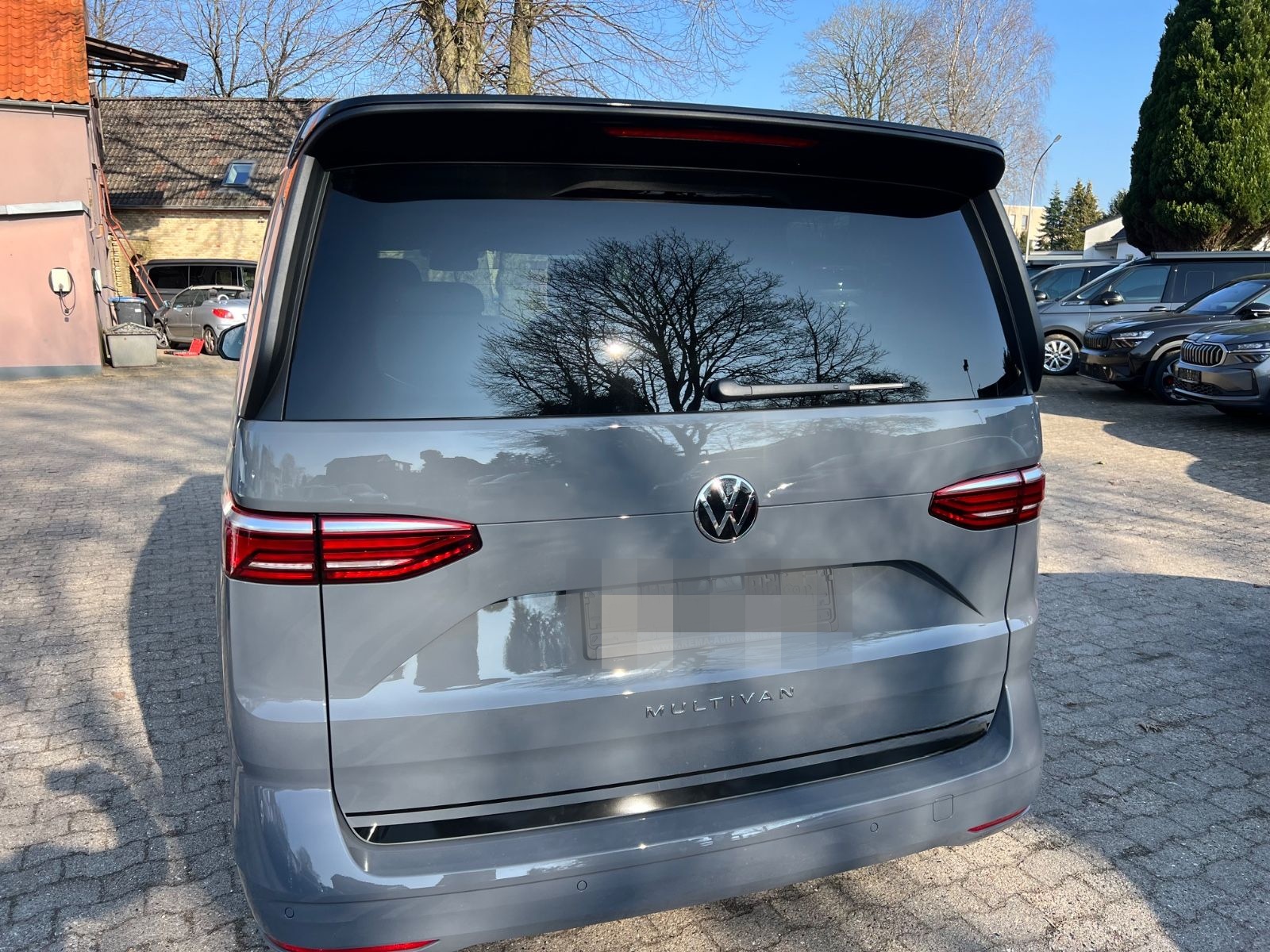 Volkswagen T7 Multivan 2,0 TDI Style / Edition IQ Kamera foto 4