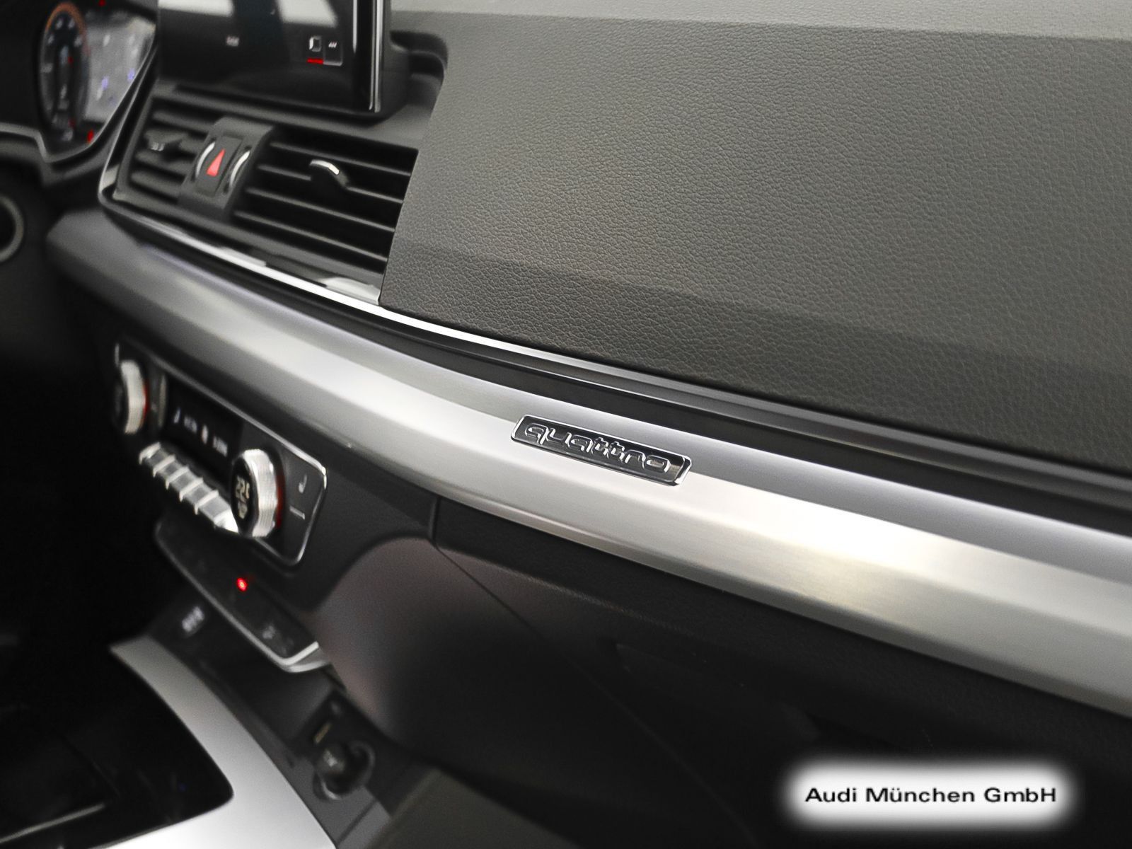 Audi Q5 50 TFSI e qu. S tronic S line Pano/Virtual/Na foto 23