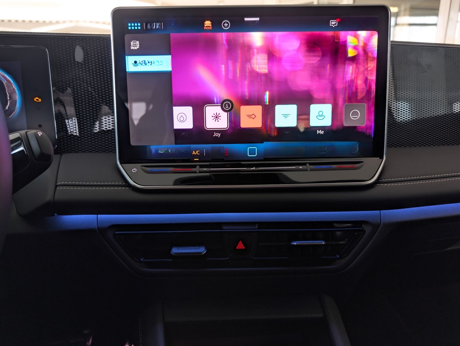 Volkswagen Tiguan 1.5 eTSI DSG NAVI/AZV/KAMERA/LED foto 23