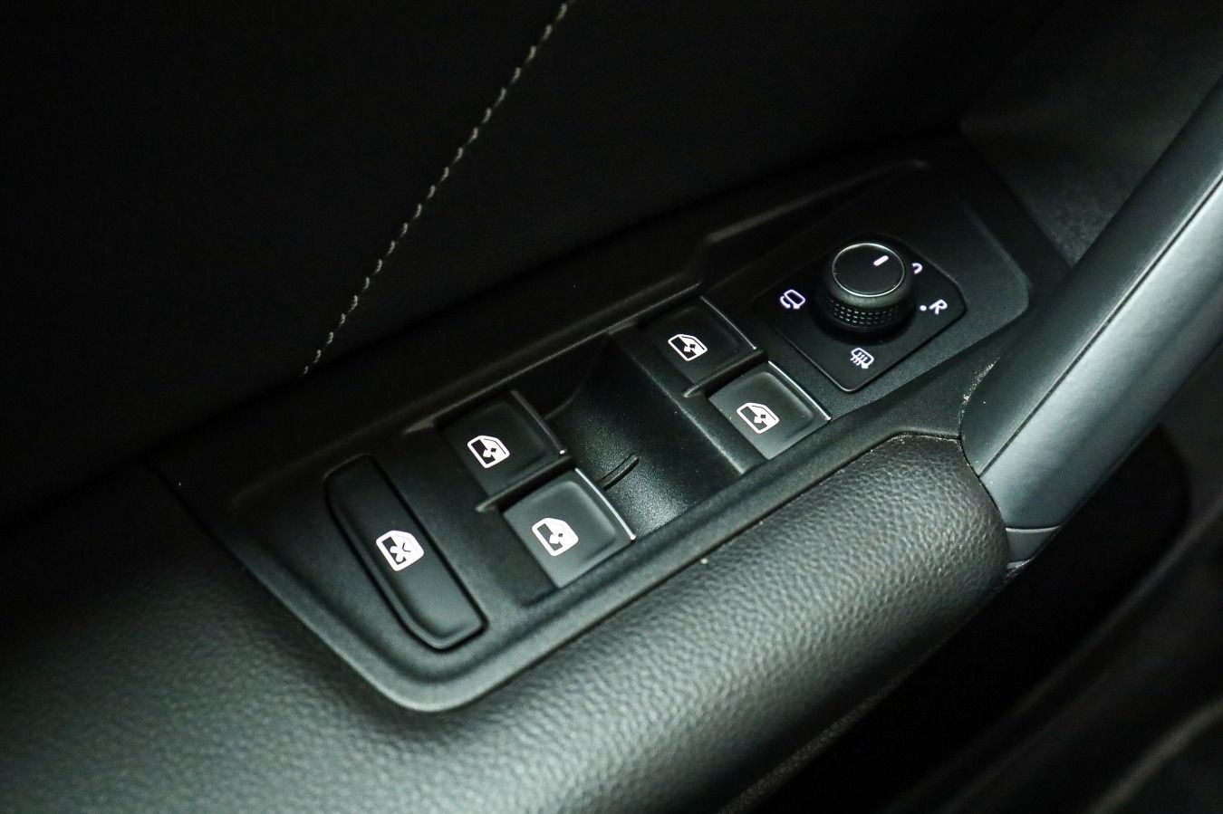 Volkswagen Tiguan 2.0 TDI 4M DSG R-LINE*BLACK-STYLE*HUD*MAT foto 21