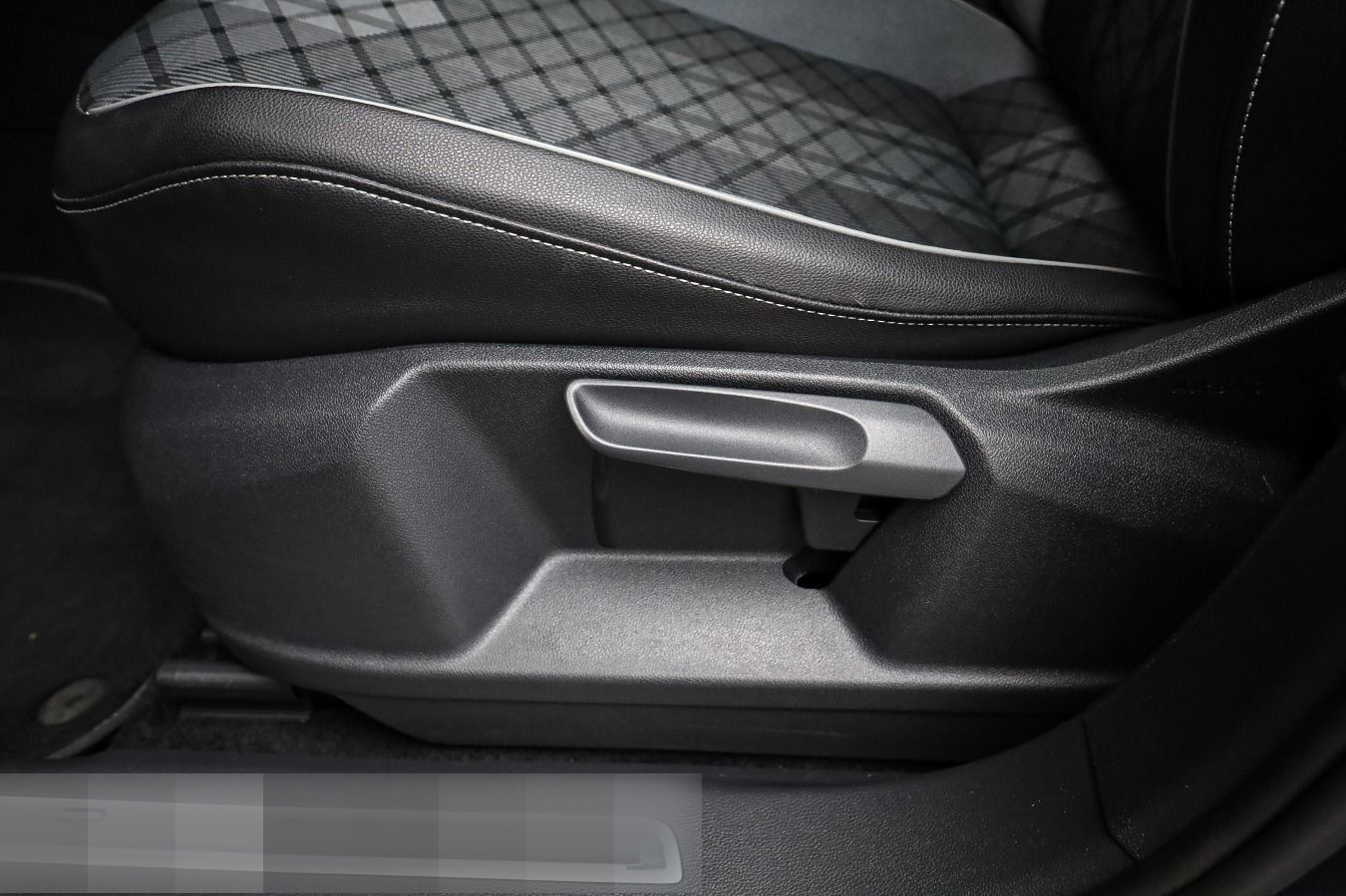 Volkswagen Tiguan 2.0 TDI 4M DSG R-LINE*BLACK-STYLE*HUD*MAT foto 22