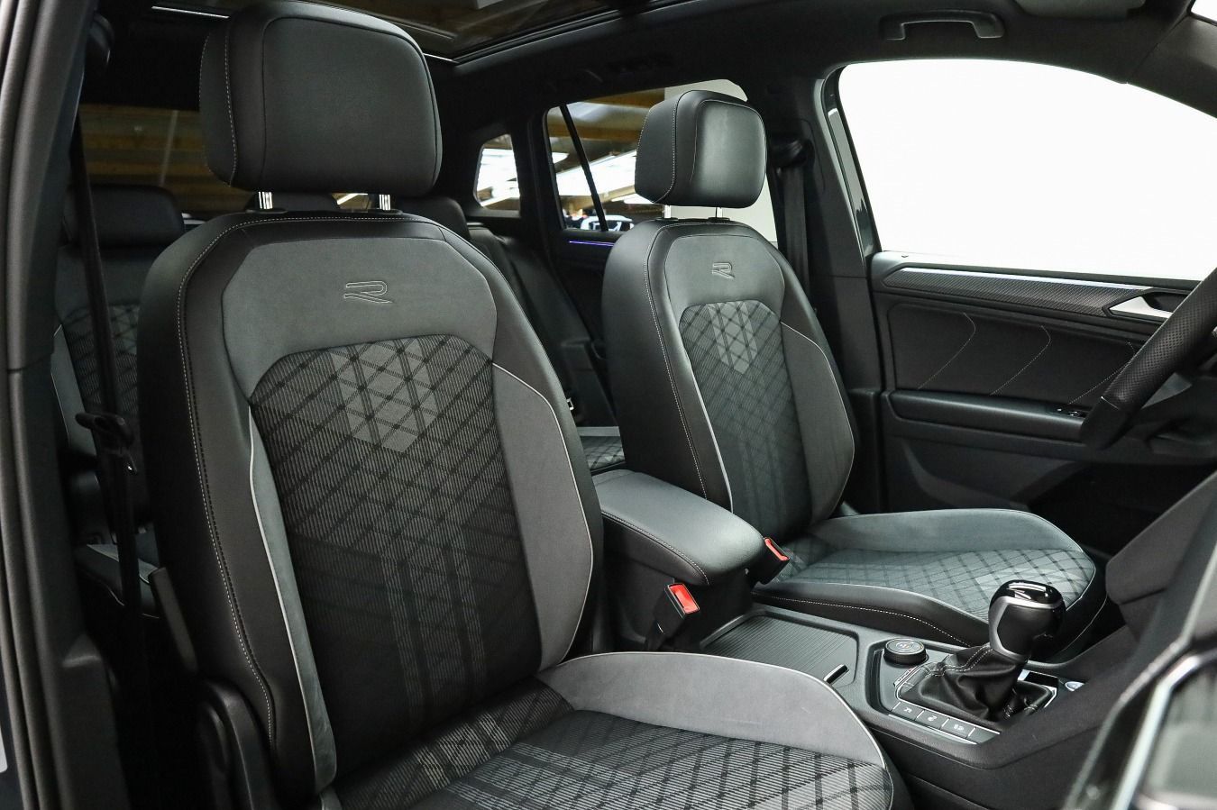 Volkswagen Tiguan 2.0 TDI 4M DSG R-LINE*BLACK-STYLE*HUD*MAT foto 23