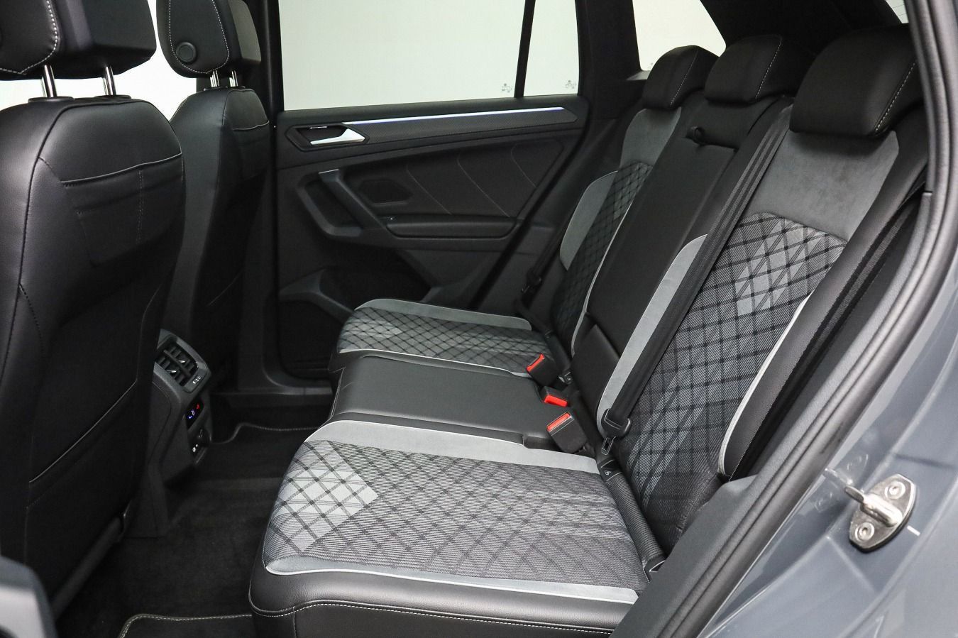 Volkswagen Tiguan 2.0 TDI 4M DSG R-LINE*BLACK-STYLE*HUD*MAT foto 25