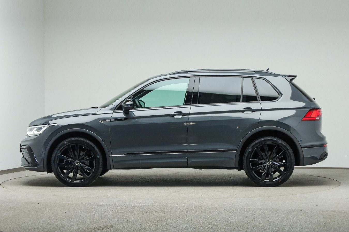 Volkswagen Tiguan 2.0 TDI 4M DSG R-LINE*BLACK-STYLE*HUD*MAT foto 5