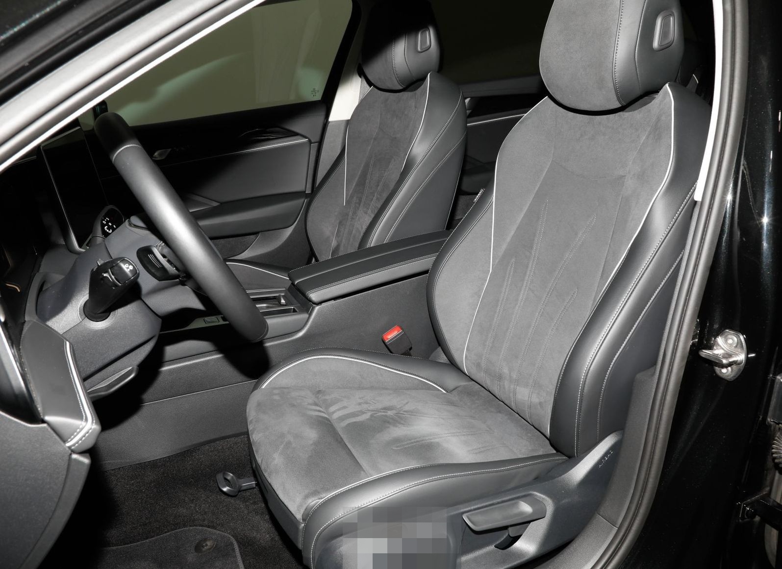 Volkswagen Passat Variant 2.0 TDI DSG Business AHK Kam. ACC foto 14