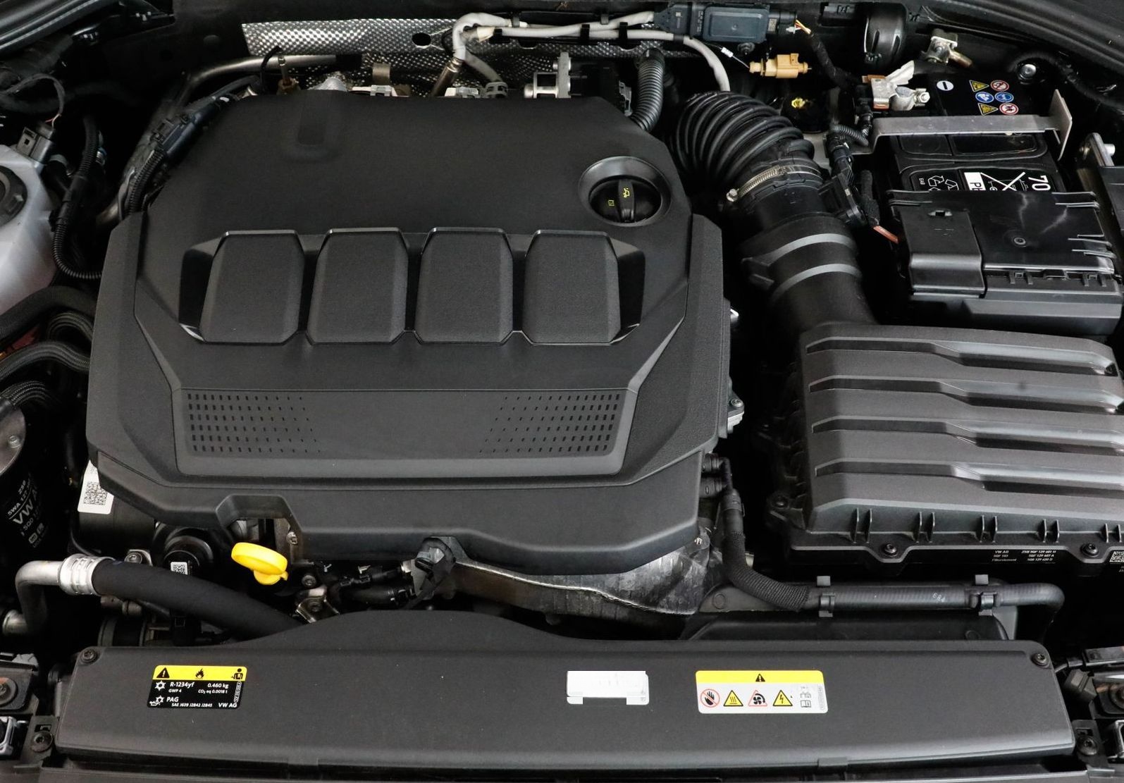 Volkswagen Passat Variant 2.0 TDI DSG Business AHK Kam. ACC foto 25