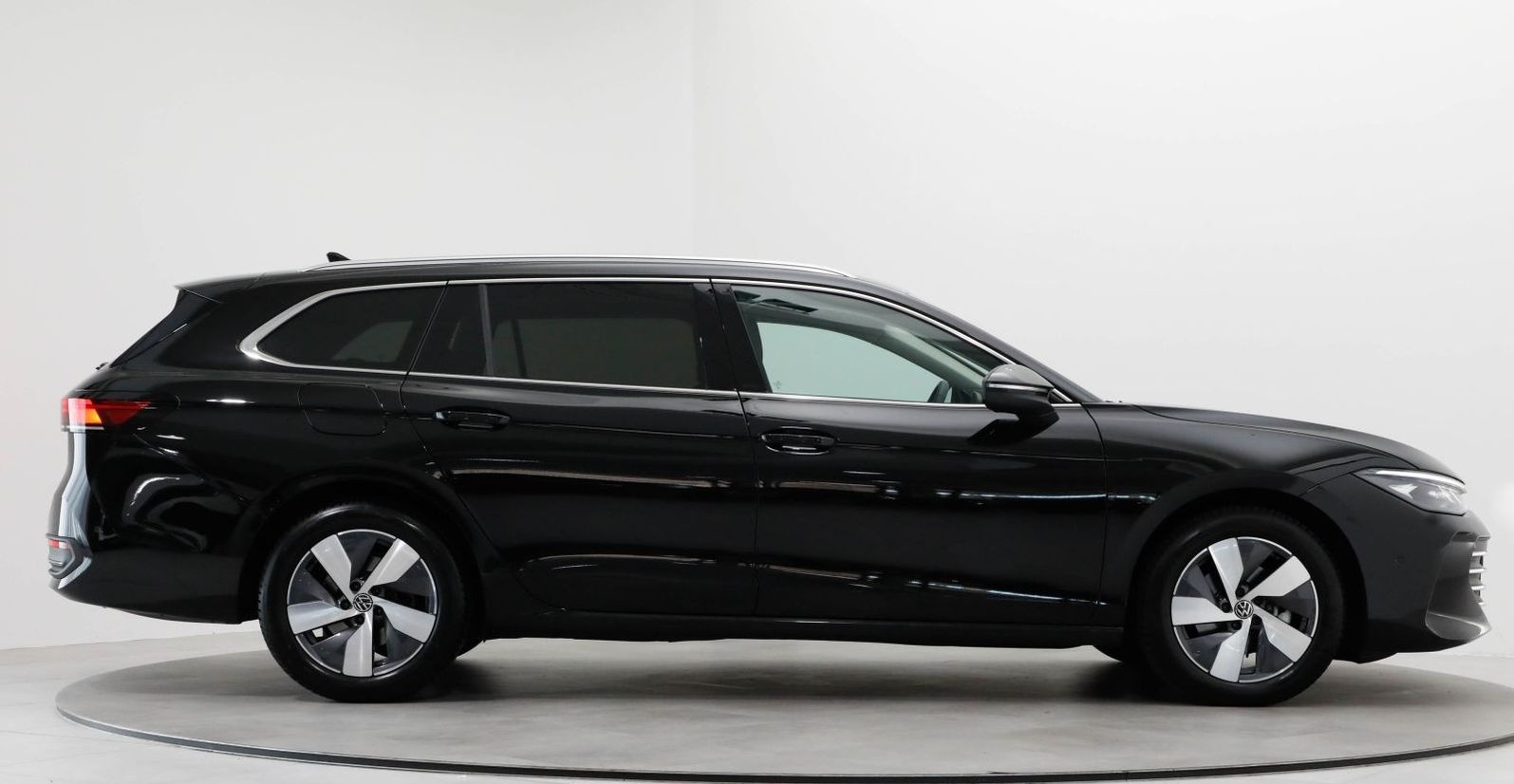 Volkswagen Passat Variant 2.0 TDI DSG Business AHK Kam. ACC foto 6