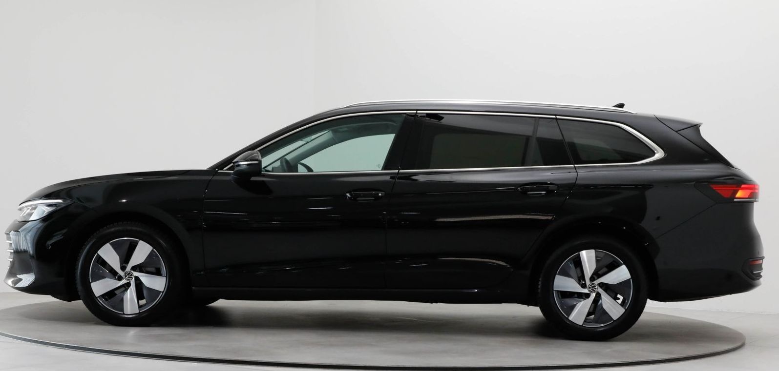 Volkswagen Passat Variant 2.0 TDI DSG Business AHK Kam. ACC foto 10