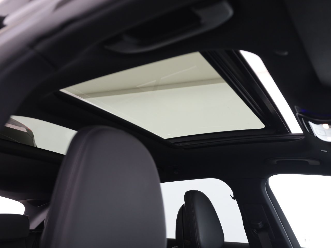 Mercedes-Benz C 300 d T AMG MBUX Pano Kamera LED Navi Sitzhz foto 20