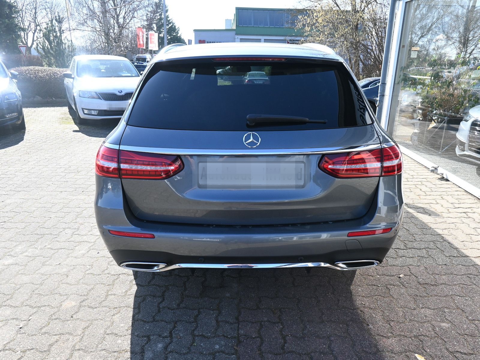 Mercedes-Benz E 400 dT 4M *AMG-Line* DSG Navi Pano 19Alu foto 17