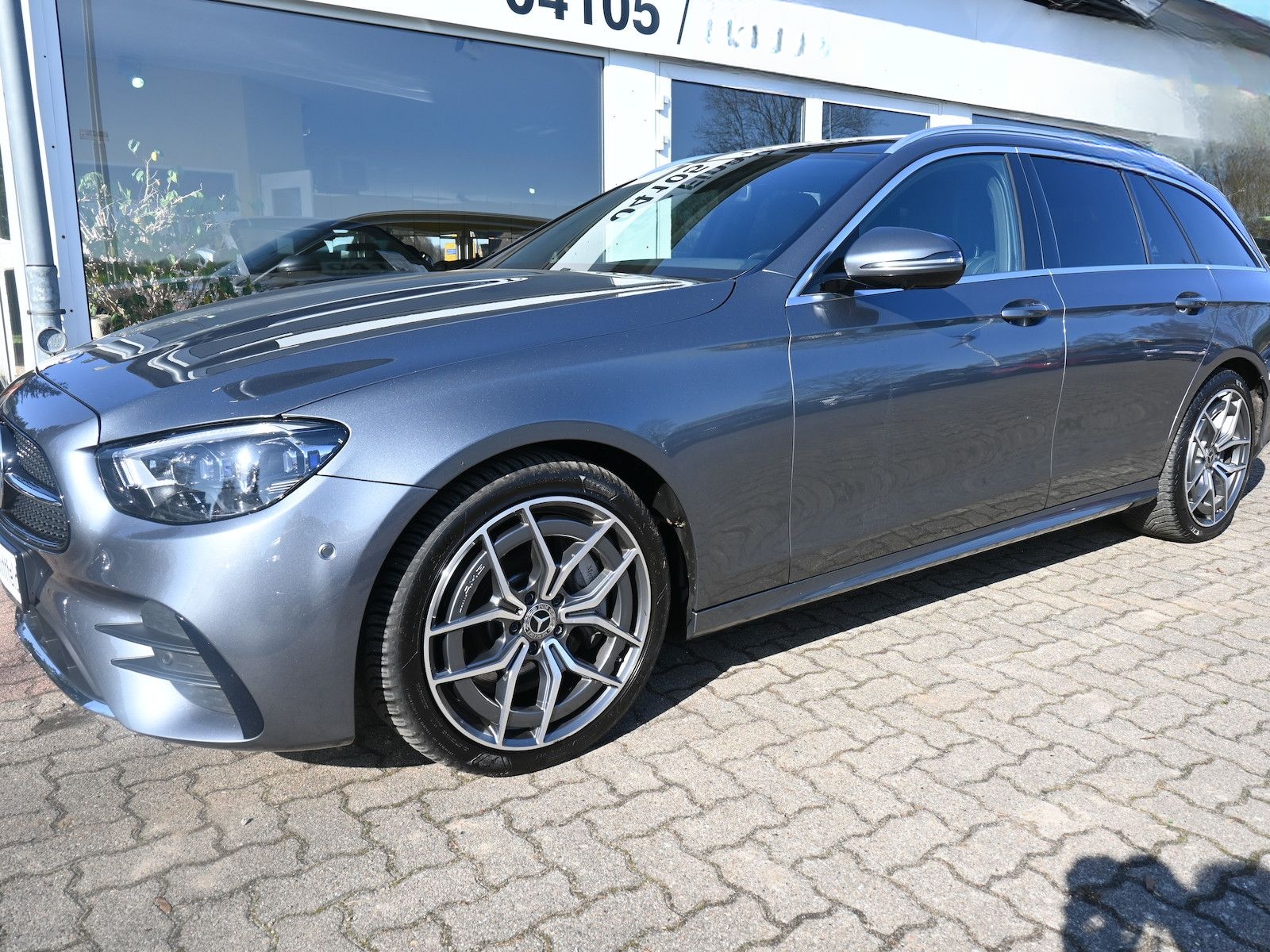 Mercedes-Benz E 400 dT 4M *AMG-Line* DSG Navi Pano 19Alu foto 18