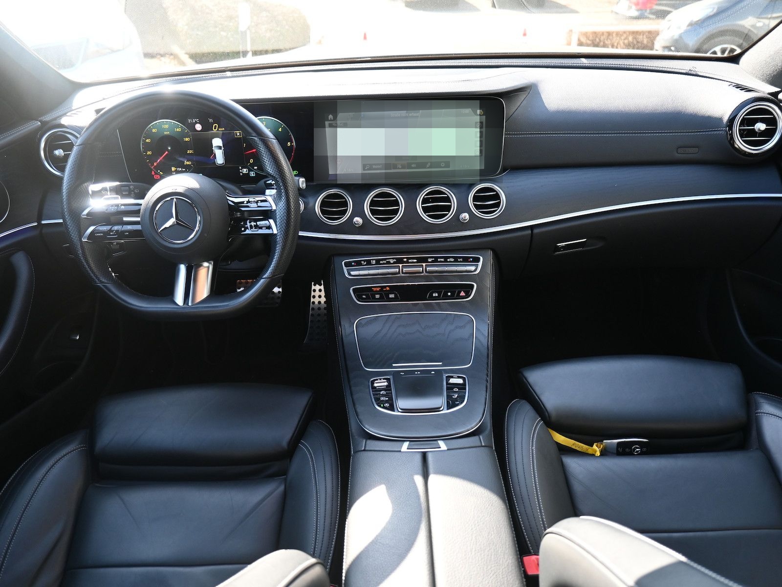 Mercedes-Benz E 400 dT 4M *AMG-Line* DSG Navi Pano 19Alu foto 3