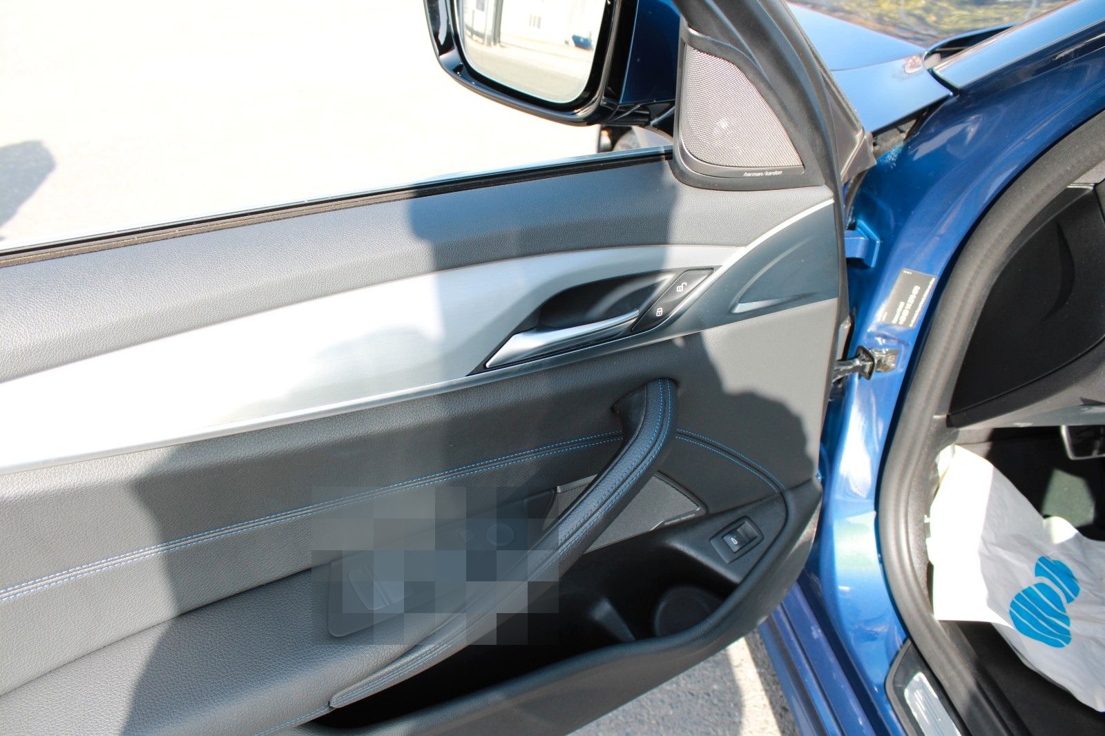 BMW 540d Touring xDrive M Sport PANO HUD Keyless foto 23