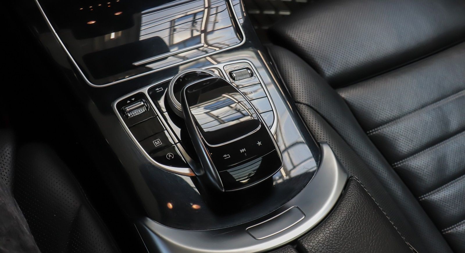 Mercedes-Benz GLC 350 d 4Matic/AMG LINE/BURMESTER/PANORAMA/LED foto 11