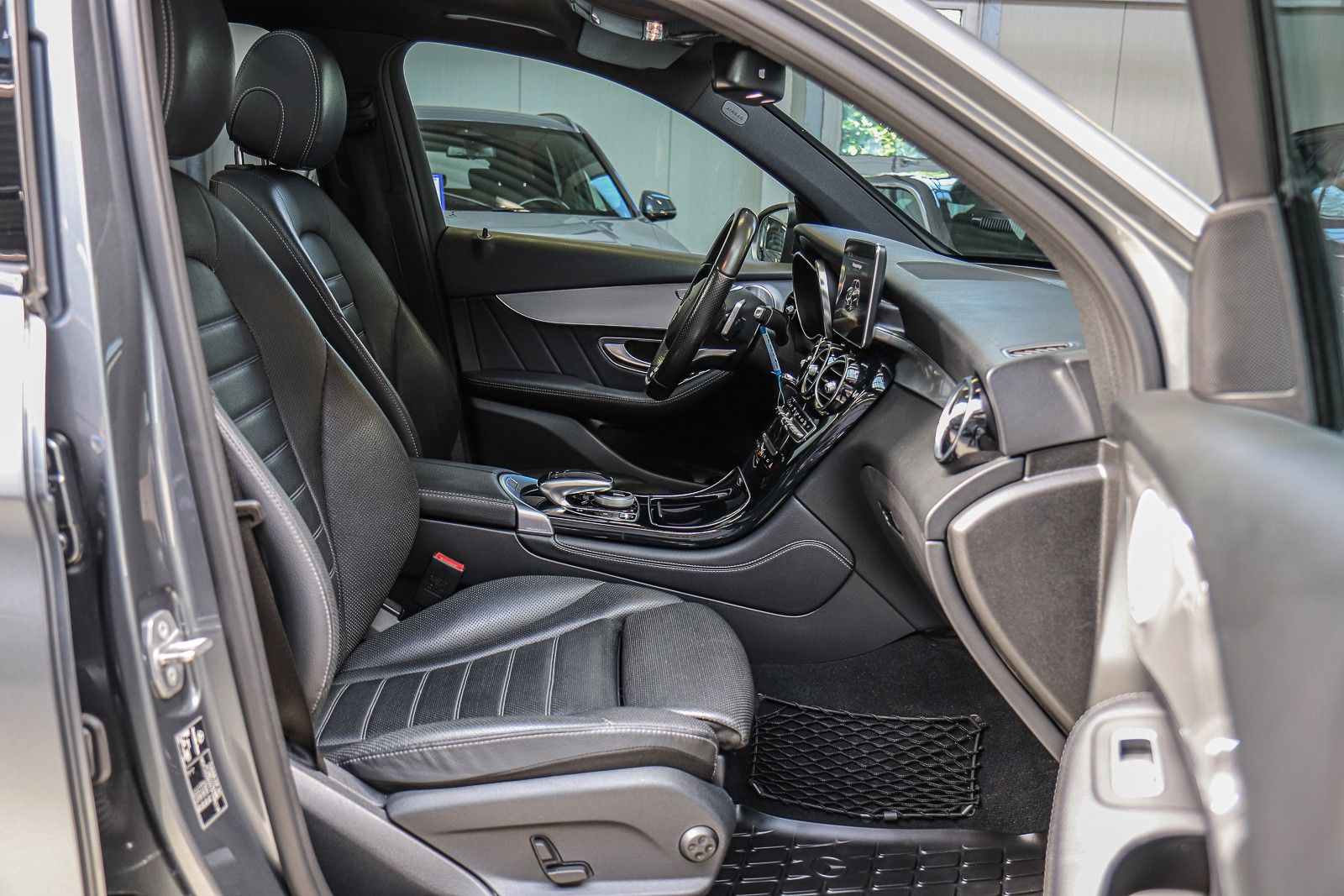 Mercedes-Benz GLC 350 d 4Matic/AMG LINE/BURMESTER/PANORAMA/LED foto 15
