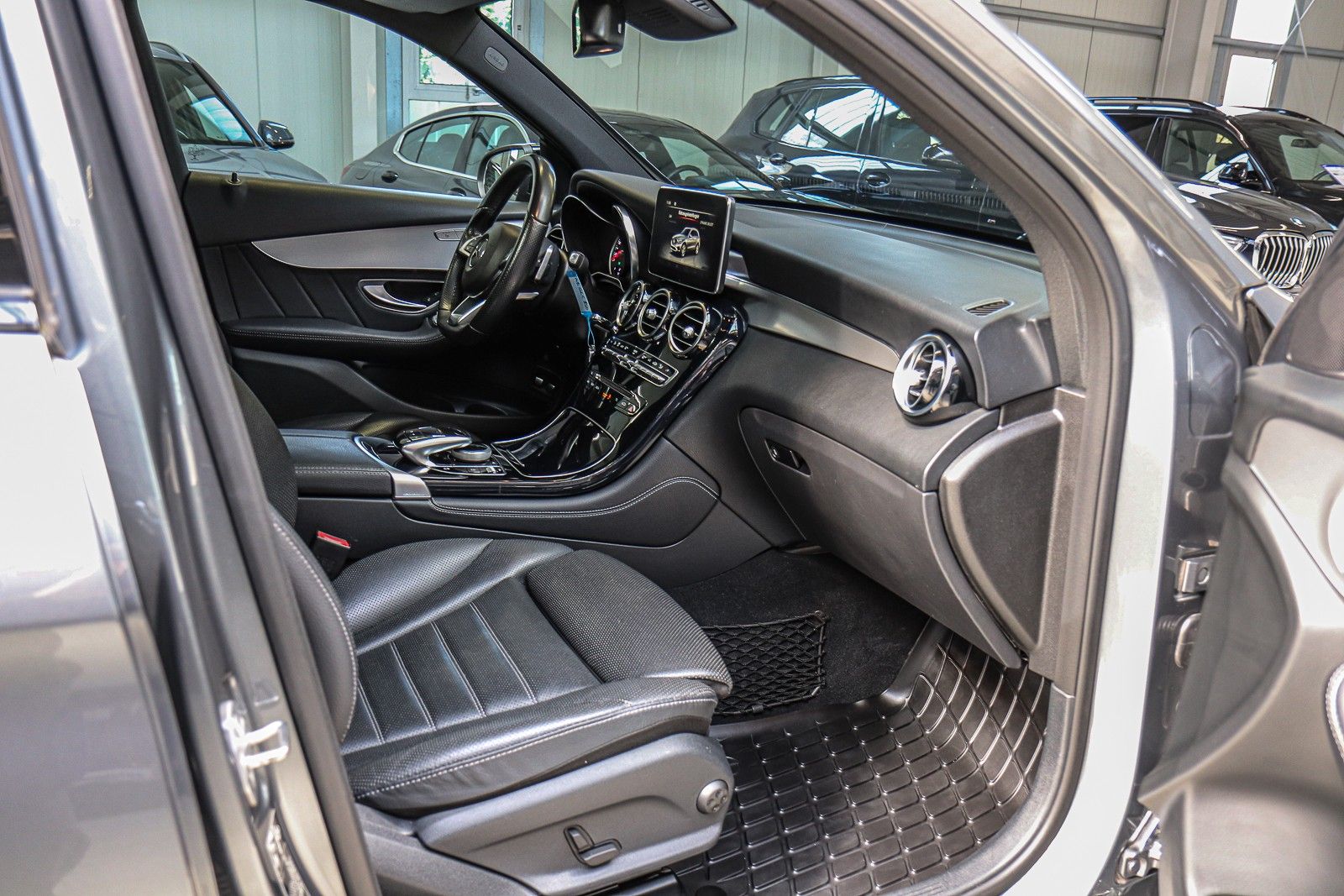 Mercedes-Benz GLC 350 d 4Matic/AMG LINE/BURMESTER/PANORAMA/LED foto 16
