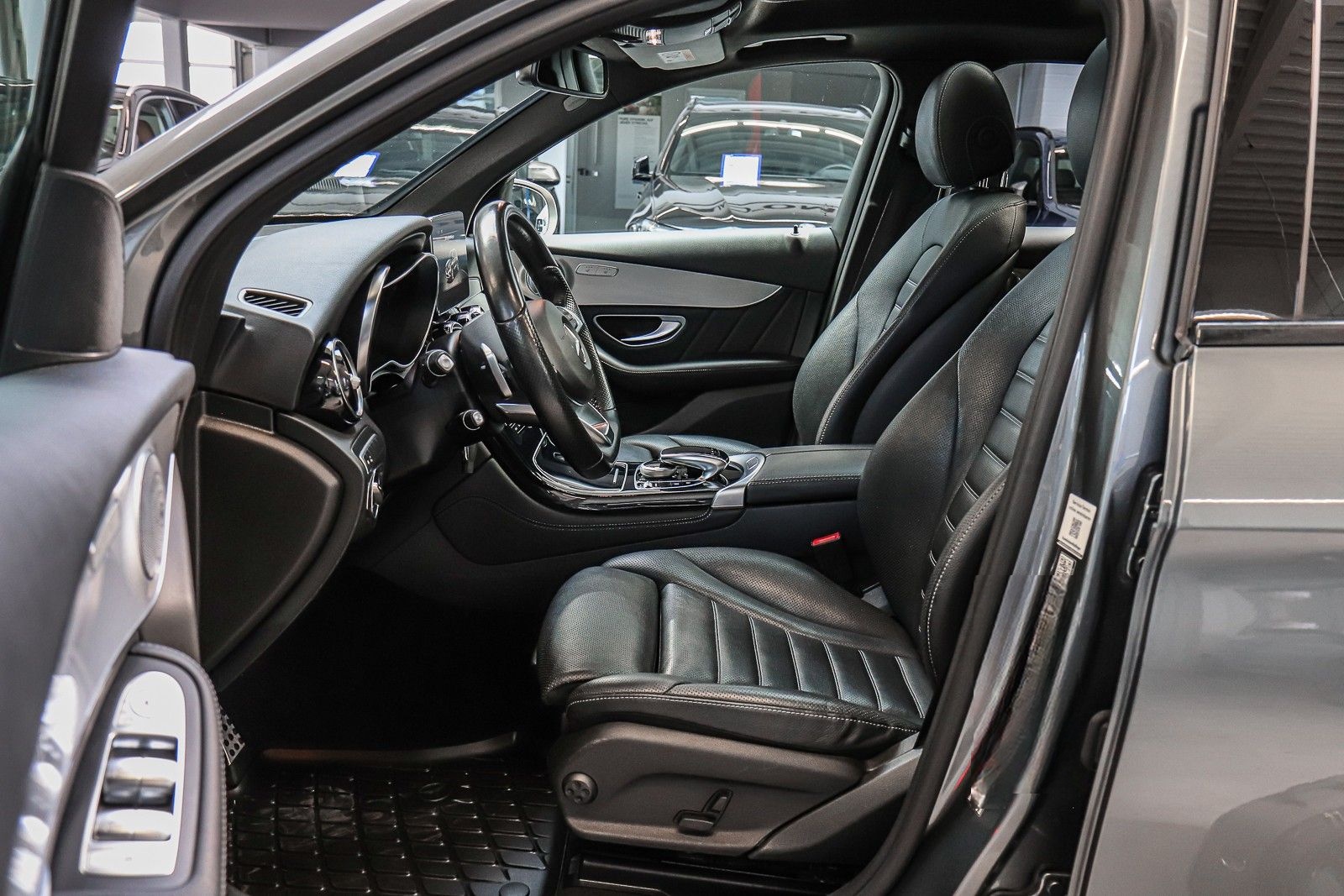 Mercedes-Benz GLC 350 d 4Matic/AMG LINE/BURMESTER/PANORAMA/LED foto 10