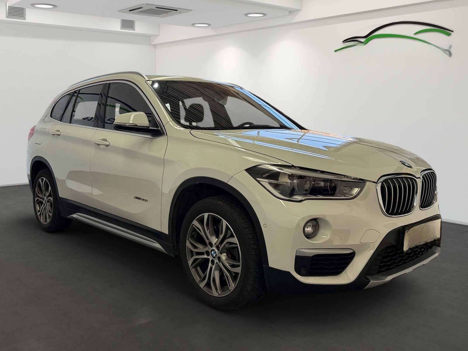 BMW X1xDrive20i*LED*NaviPlus*Leder*HUD*Panorama*PDC* foto 2