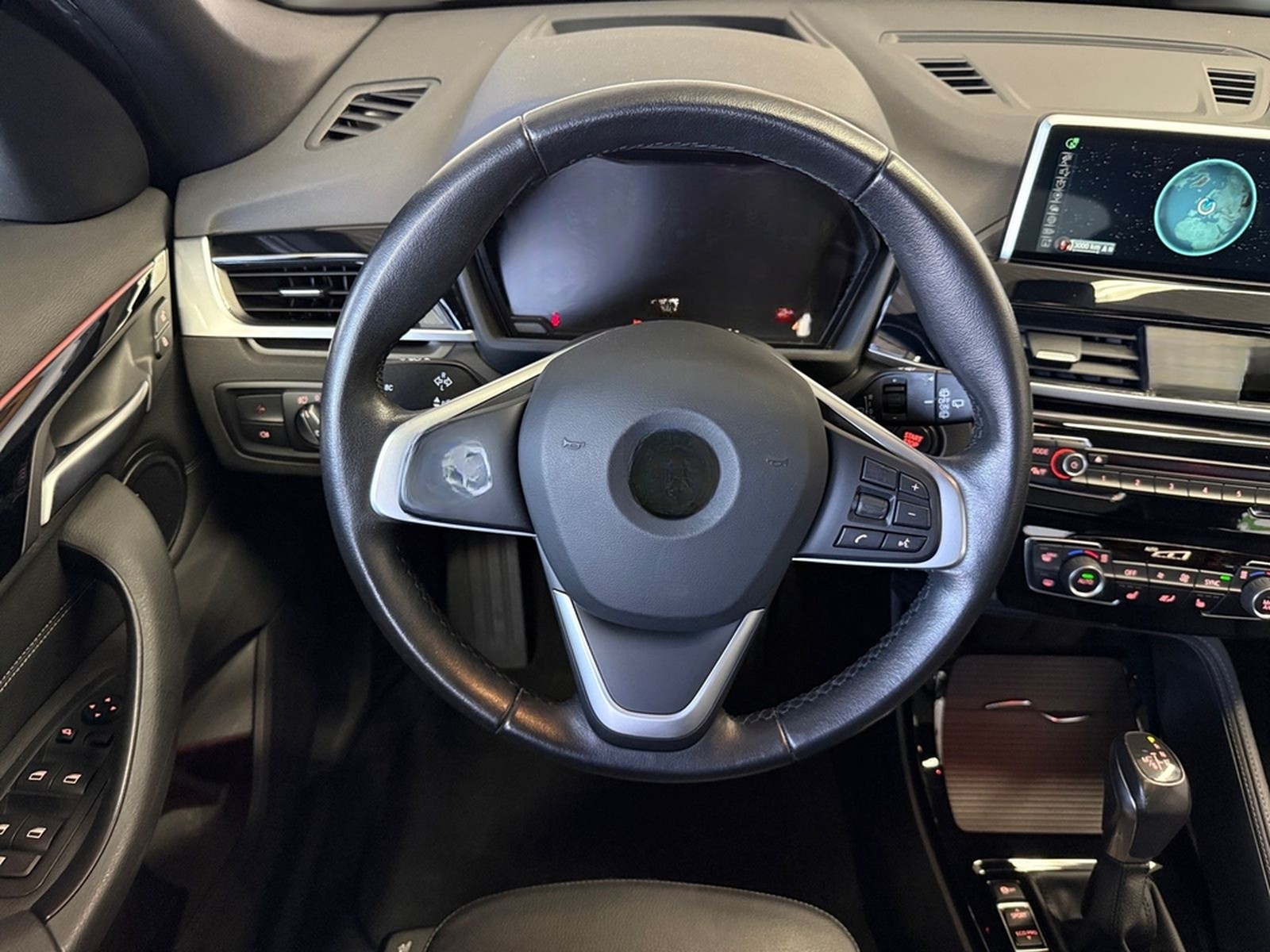 BMW X1xDrive20i*LED*NaviPlus*Leder*HUD*Panorama*PDC* foto 12