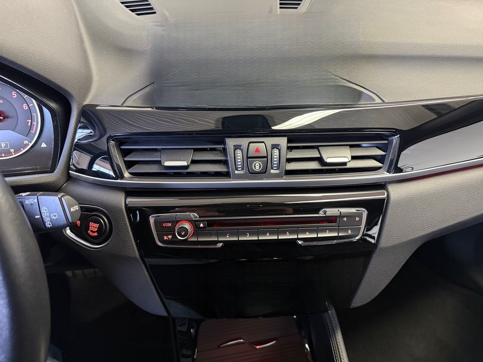 BMW X1xDrive20i*LED*NaviPlus*Leder*HUD*Panorama*PDC* foto 21