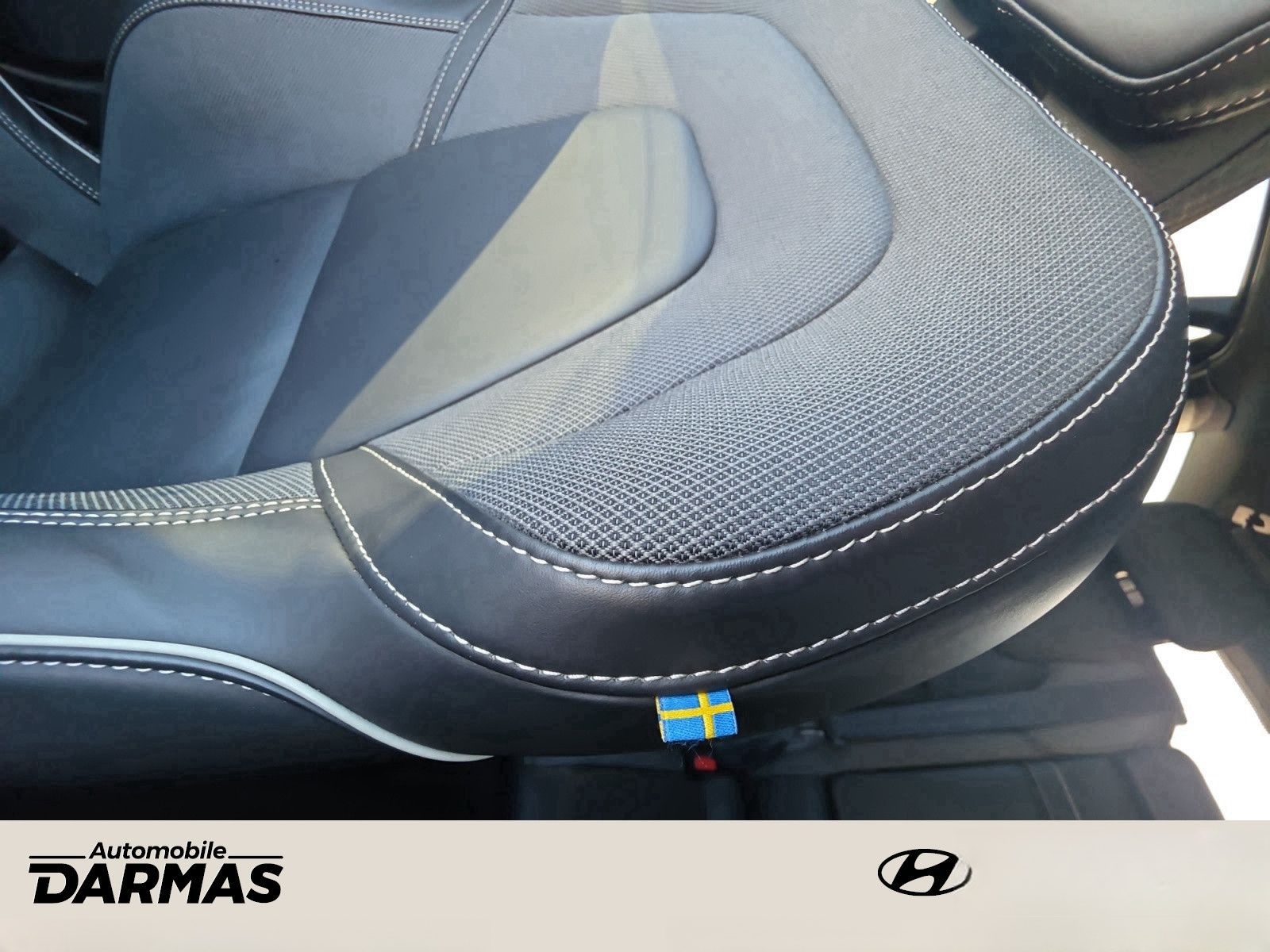 Volvo V60 (T4) 2.0 R Design Automatik - NAVI LHZ SHZ foto 17