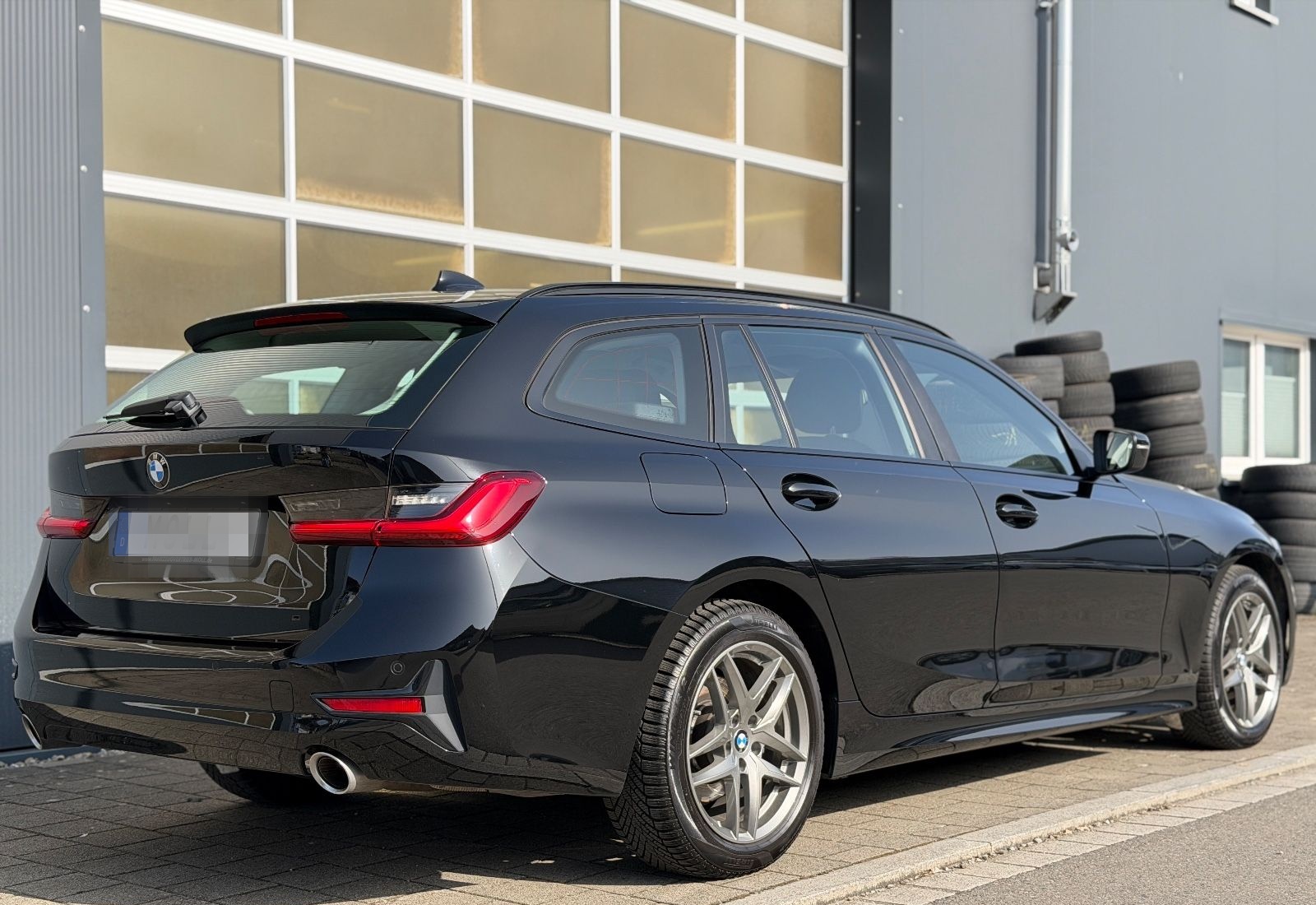 BMW 320 d xDrive Navi StdHzg. 8-fach LED+ SHZ Navi foto 14