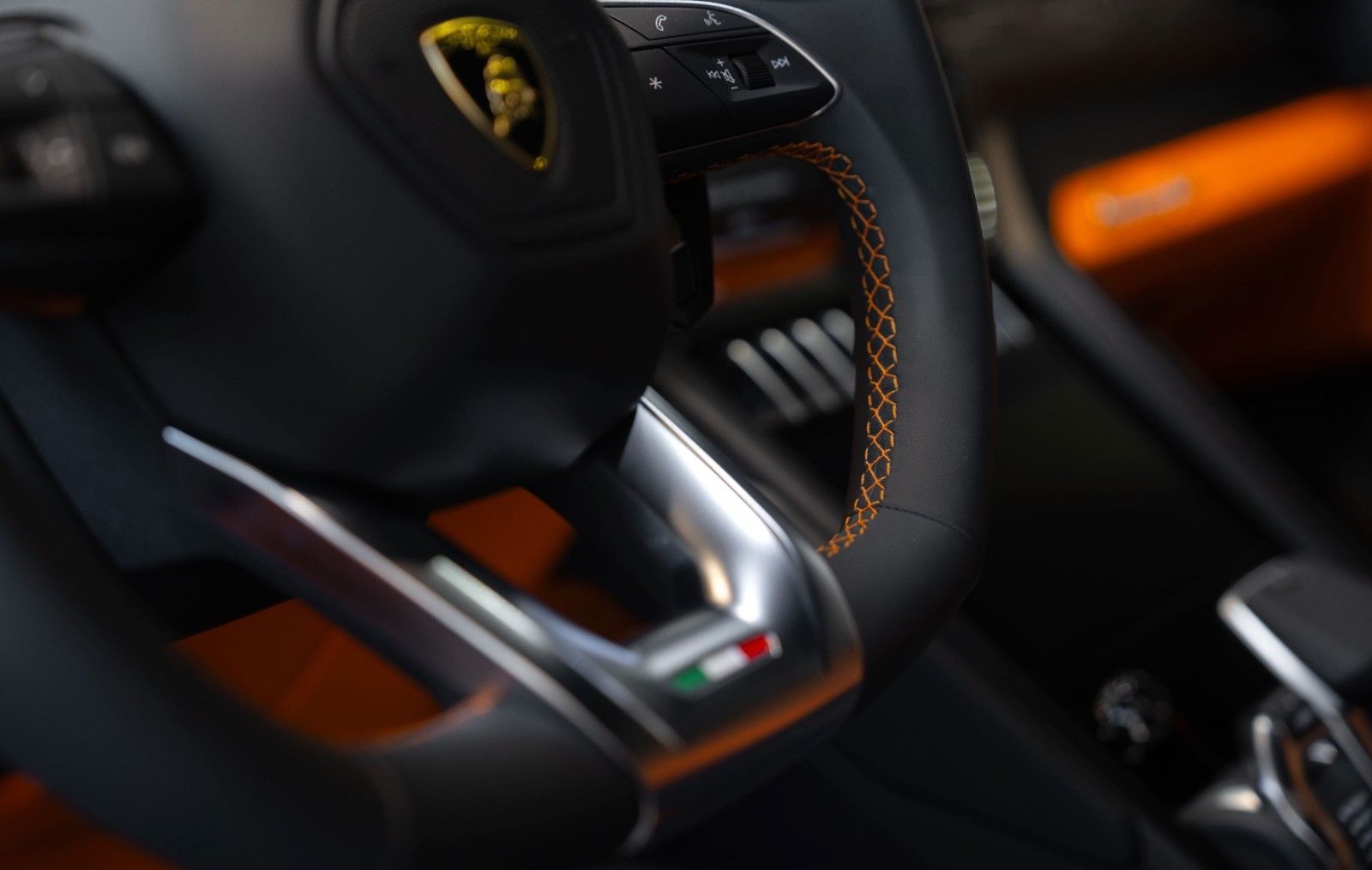 Lamborghini Urus S | Blu Astraeus | B&O foto 13