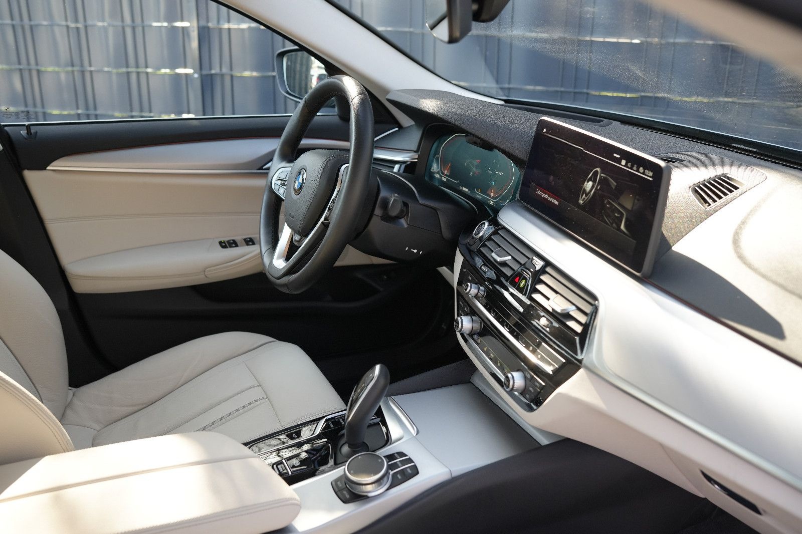 BMW 520d XDrive*LASER*HEADUP*ACC*DDC*ABL*STANDHZG* foto 14