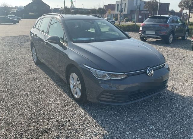 Volkswagen Golf VIII Variant Life 1.5l 96KW 130PS TSI 6-Gan foto 3