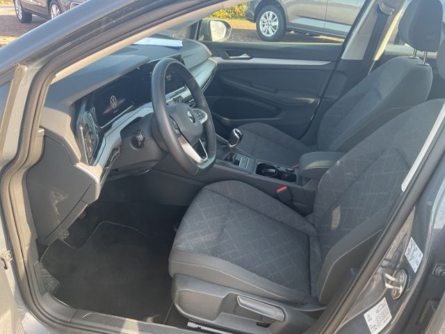 Volkswagen Golf VIII Variant Life 1.5l 96KW 130PS TSI 6-Gan foto 4