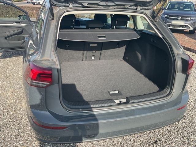 Volkswagen Golf VIII Variant Life 1.5l 96KW 130PS TSI 6-Gan foto 8