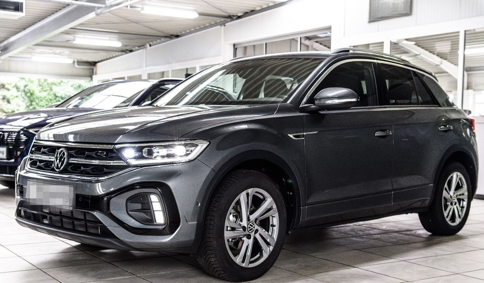 Volkswagen T-Roc R-Line+LED+AHK+NAVI+LHZ+SHZ+GJR+EL.HK foto 2