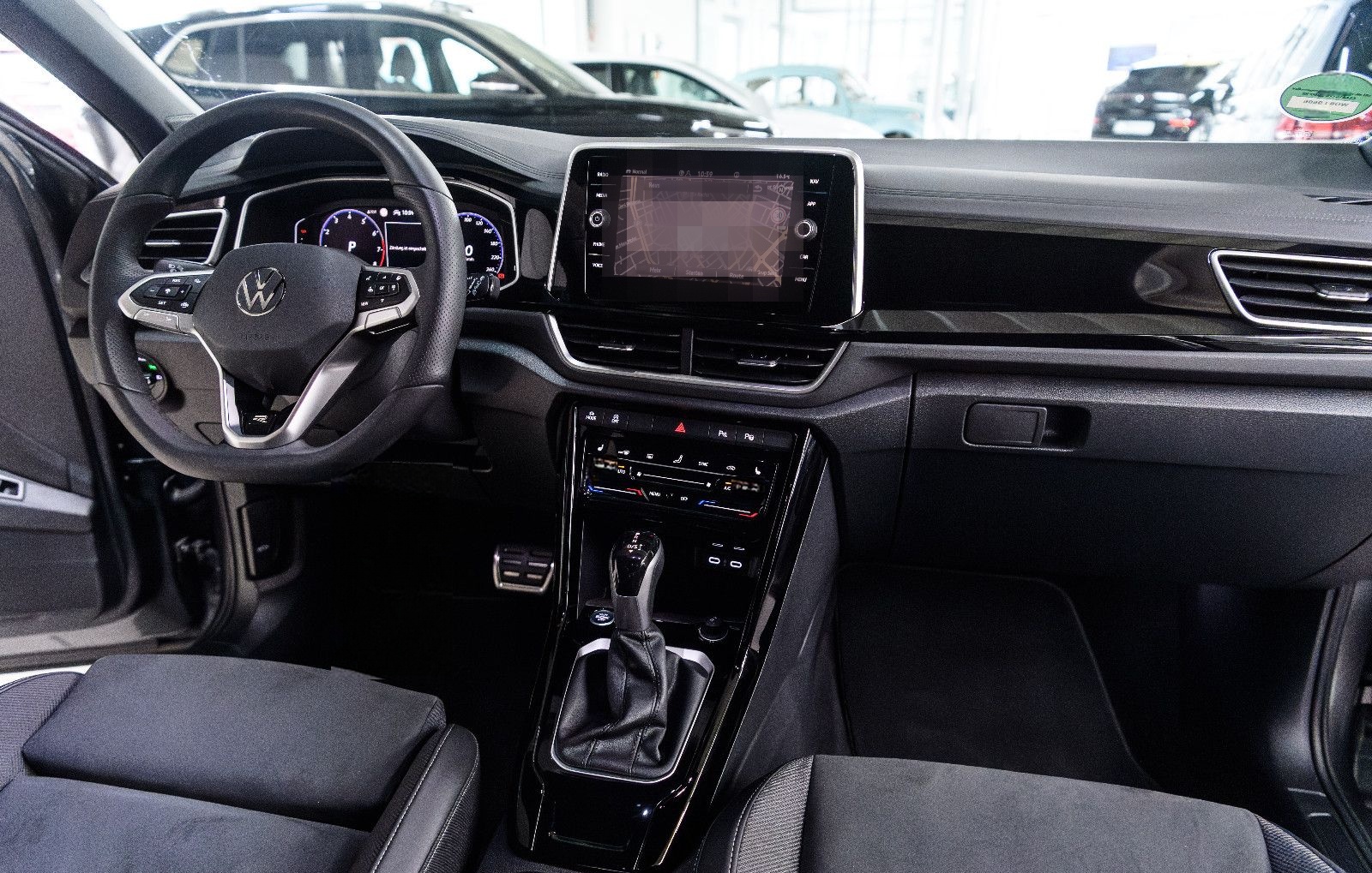 Volkswagen T-Roc R-Line+LED+AHK+NAVI+LHZ+SHZ+GJR+EL.HK foto 17