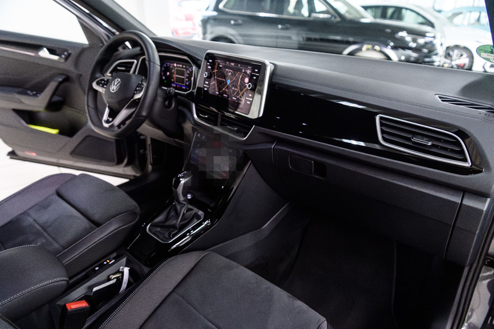 Volkswagen T-Roc R-Line+LED+AHK+NAVI+LHZ+SHZ+GJR+EL.HK foto 19