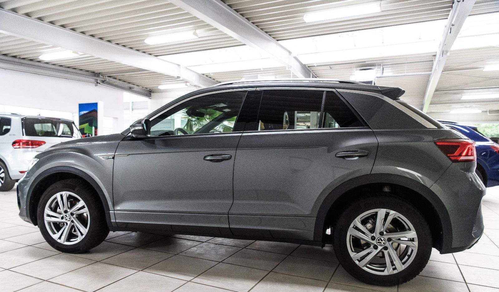 Volkswagen T-Roc R-Line+LED+AHK+NAVI+LHZ+SHZ+GJR+EL.HK foto 6