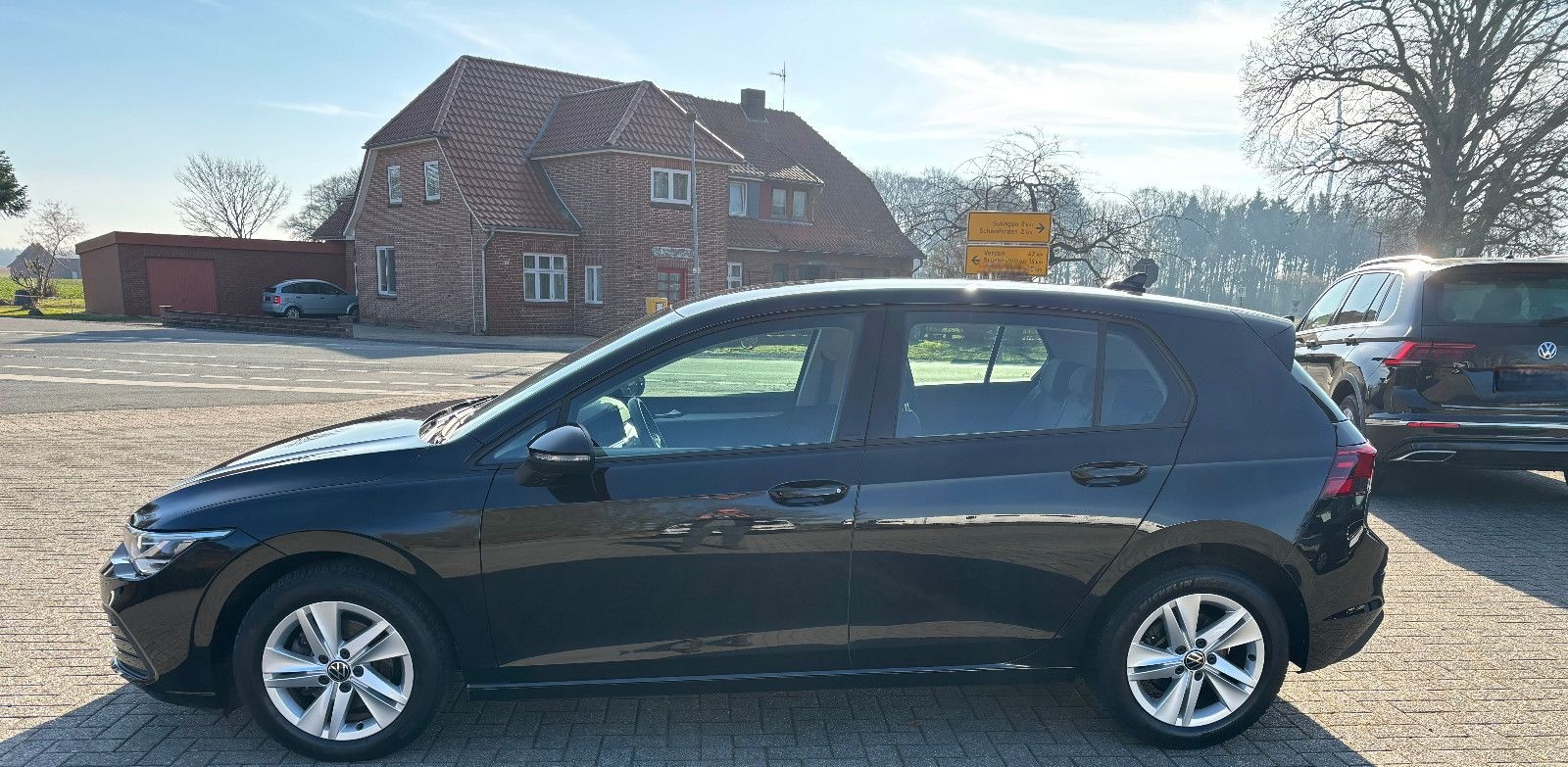 Volkswagen GOLF TSI LIFE LED/NAVI/LENKRADHEIZ./KLIMAAUTOMAT foto 2