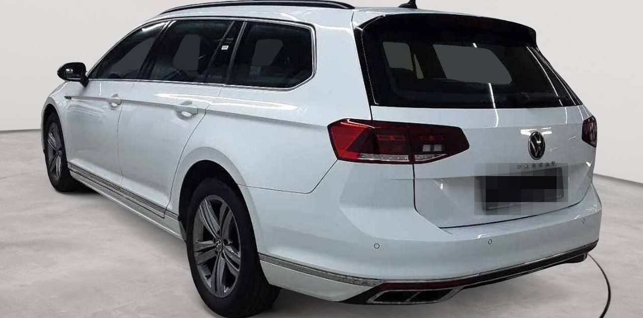 Volkswagen Passat Variant 2.0 TDI R-LINE PANO LEDER foto 2
