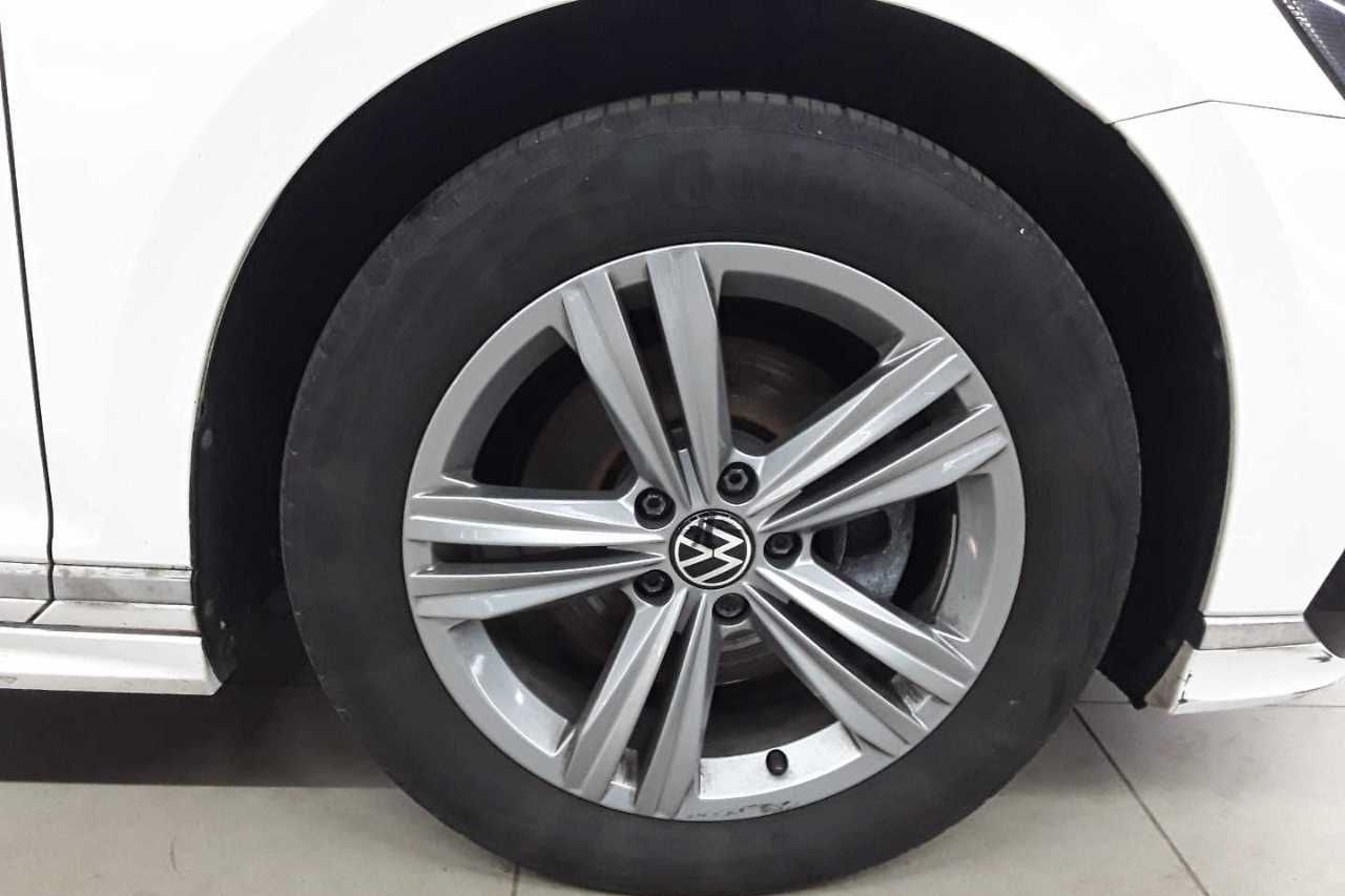 Volkswagen Passat Variant 2.0 TDI R-LINE PANO LEDER foto 12