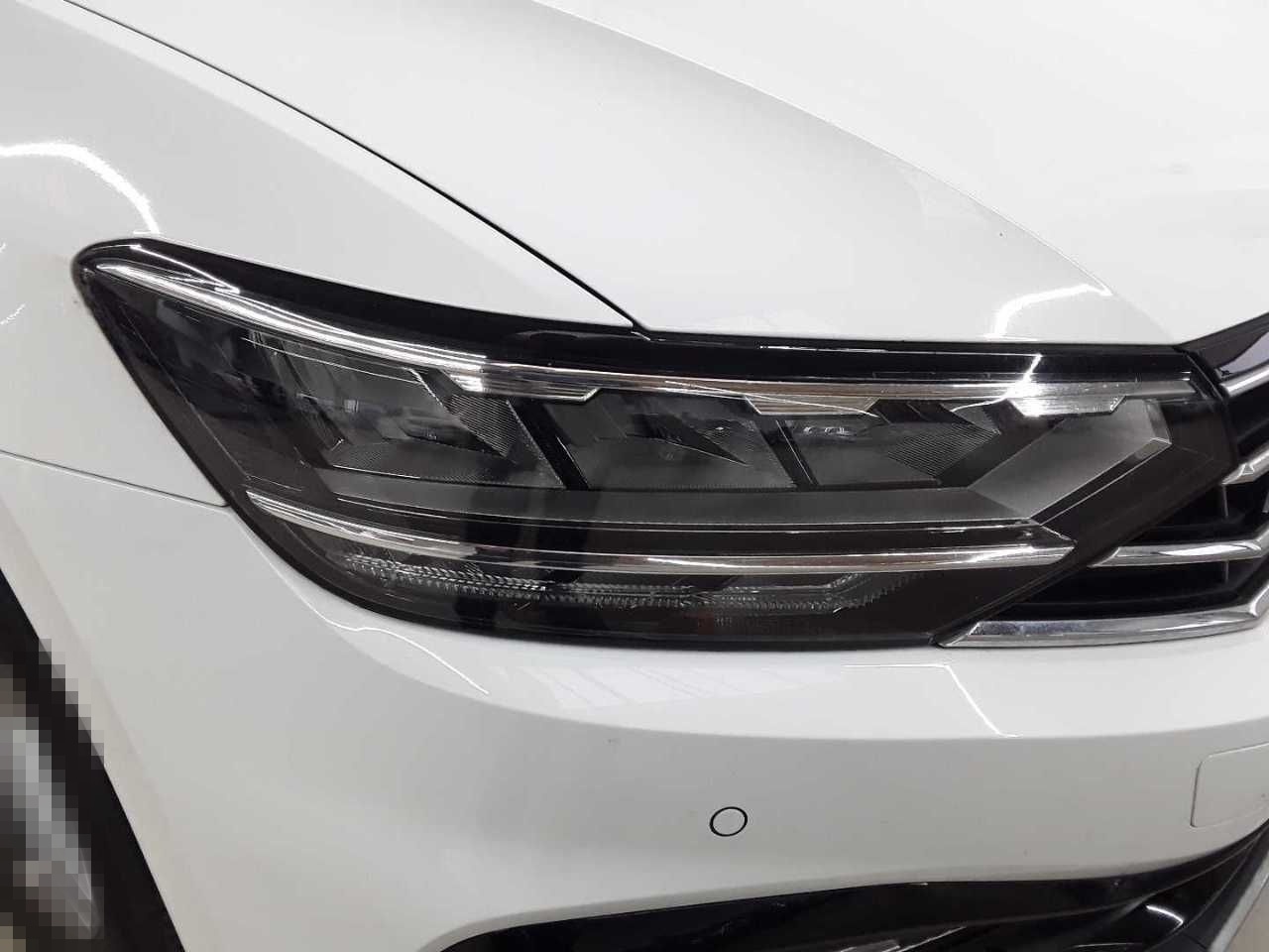 Volkswagen Passat Variant 2.0 TDI R-LINE PANO LEDER foto 13