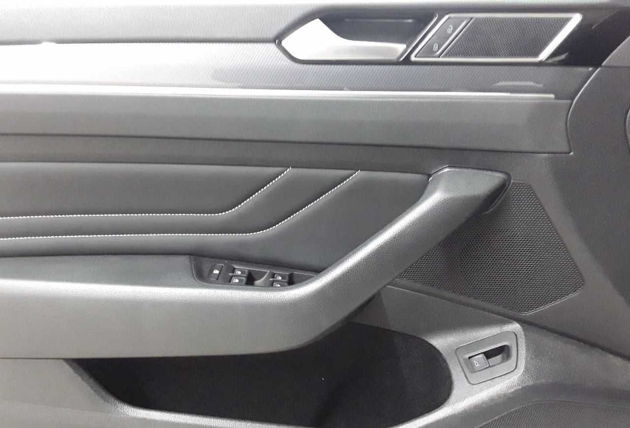 Volkswagen Passat Variant 2.0 TDI R-LINE PANO LEDER foto 4