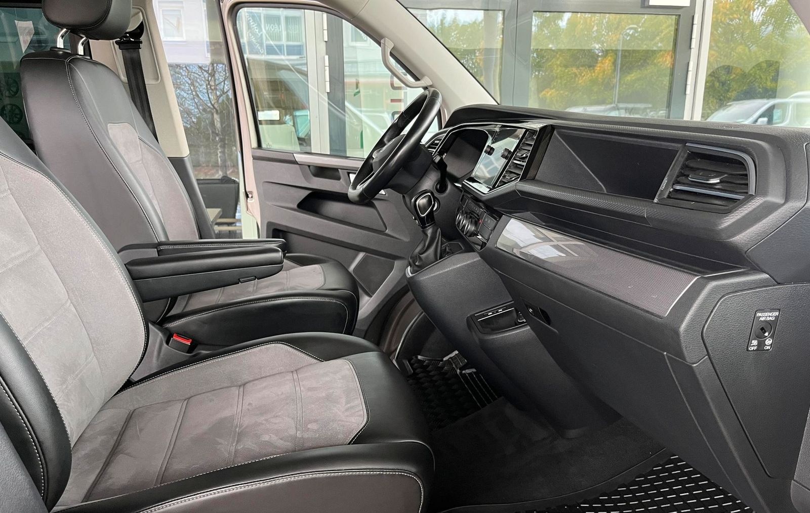 Volkswagen T6.1 Multivan, AHK, SHZ, ACC, KLIMAAUTO,NAVI,RFK foto 12