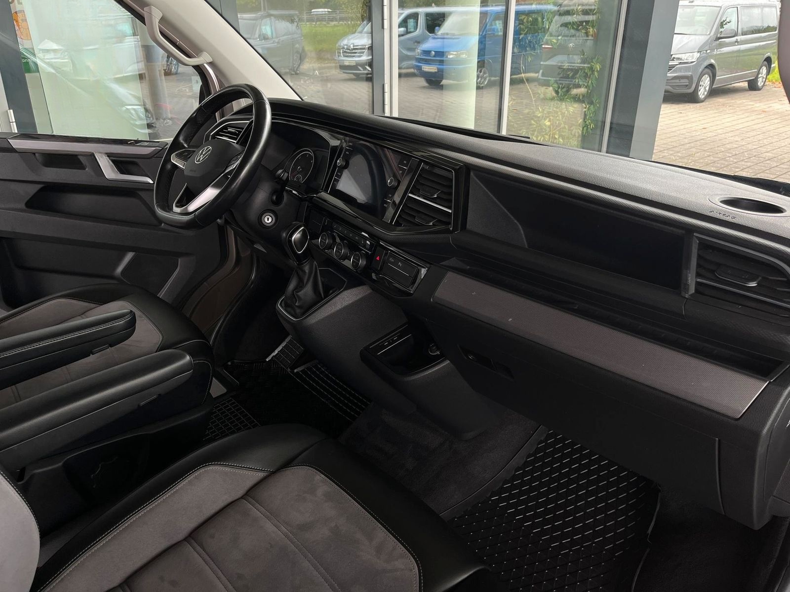 Volkswagen T6.1 Multivan, AHK, SHZ, ACC, KLIMAAUTO,NAVI,RFK foto 13