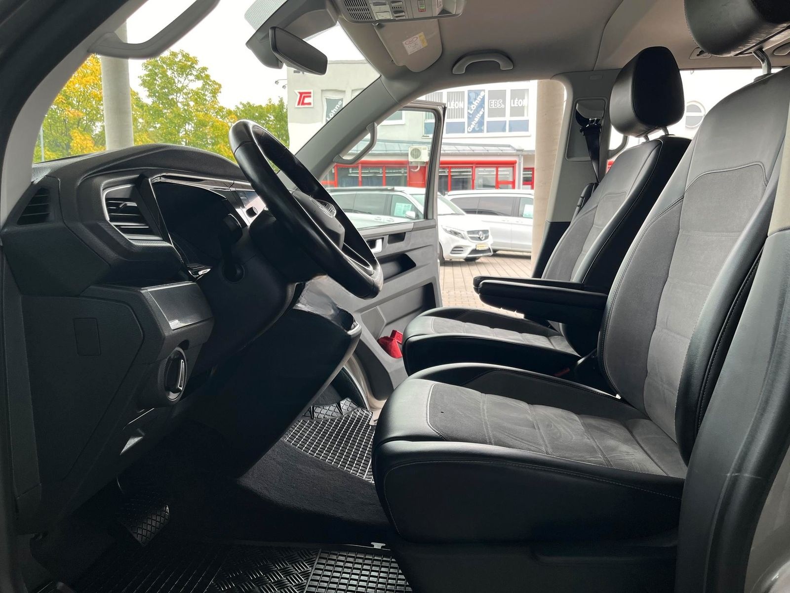 Volkswagen T6.1 Multivan, AHK, SHZ, ACC, KLIMAAUTO,NAVI,RFK foto 14